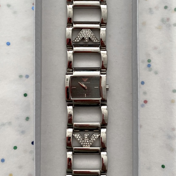 💎EMPORIO ARMANI 💎women’s bracelet watch with mineral crystals . - Picture 3 of 15